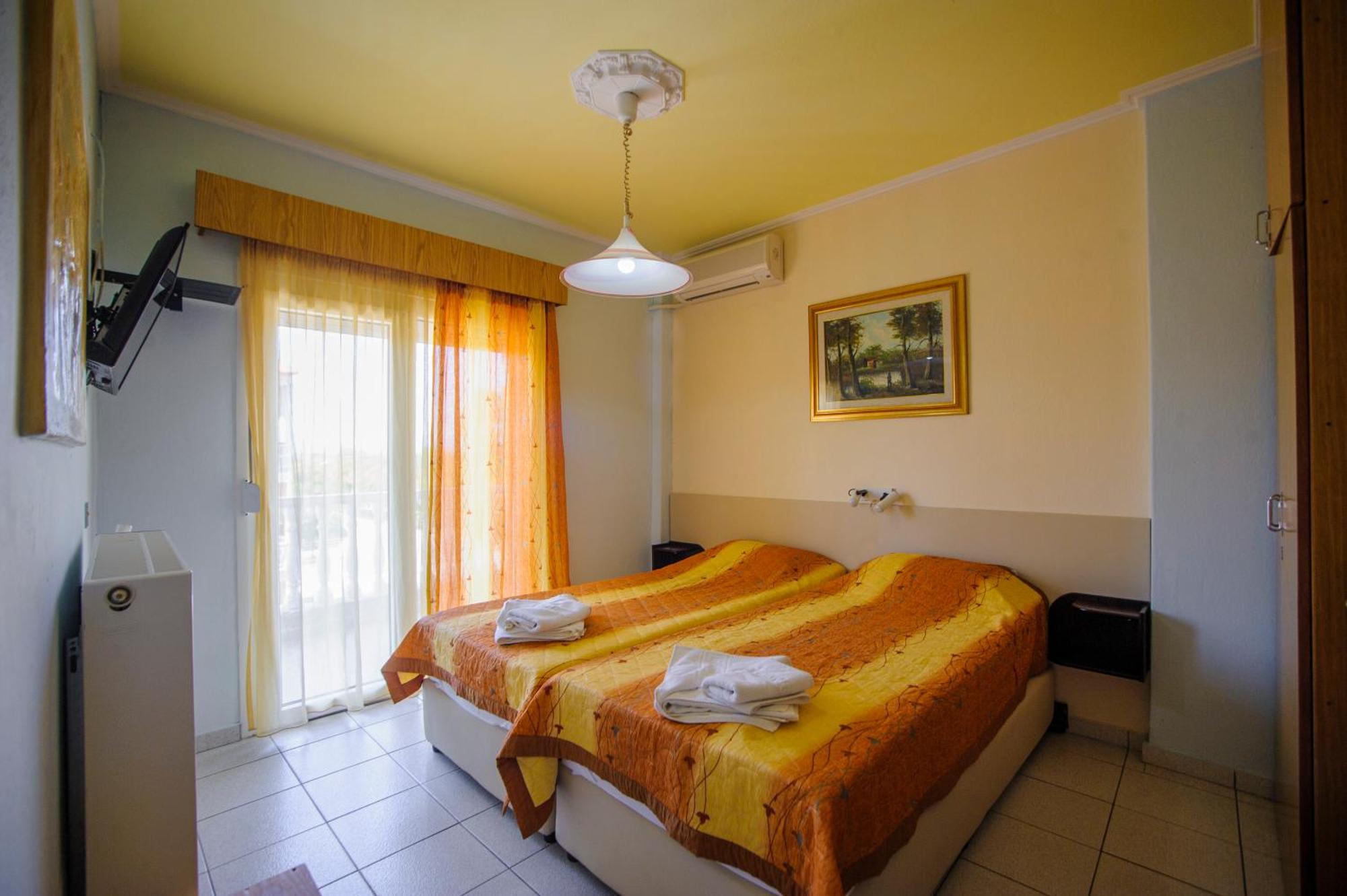 Hotel Europa Olympiakí Aktí Zewnętrze zdjęcie