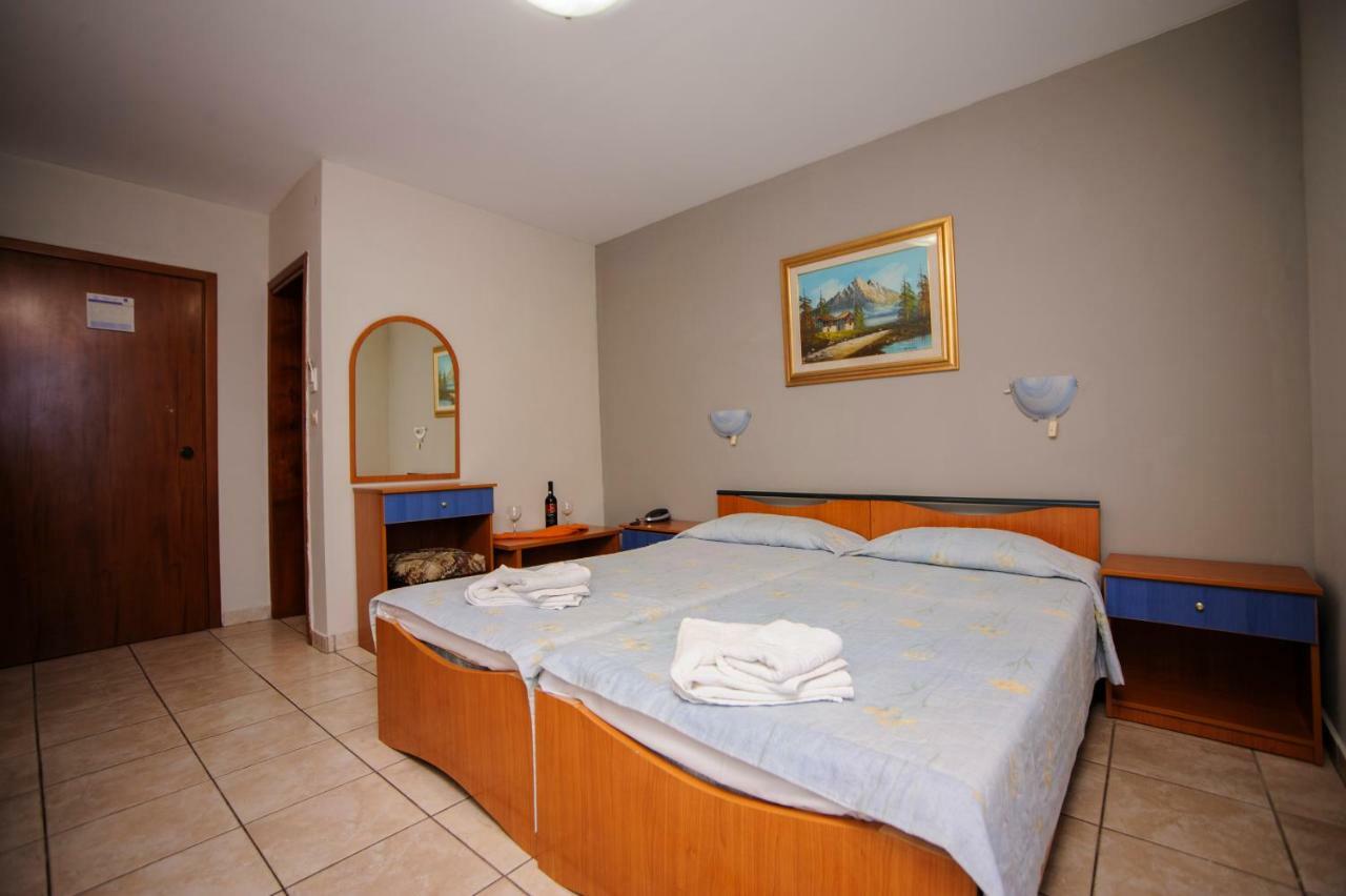 Hotel Europa Olympiakí Aktí Zewnętrze zdjęcie